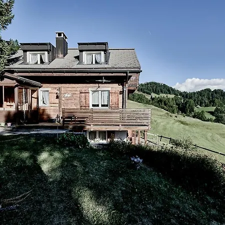 Chalet Mit Traum-panoramasicht In Die Berge Διαμέρισμα